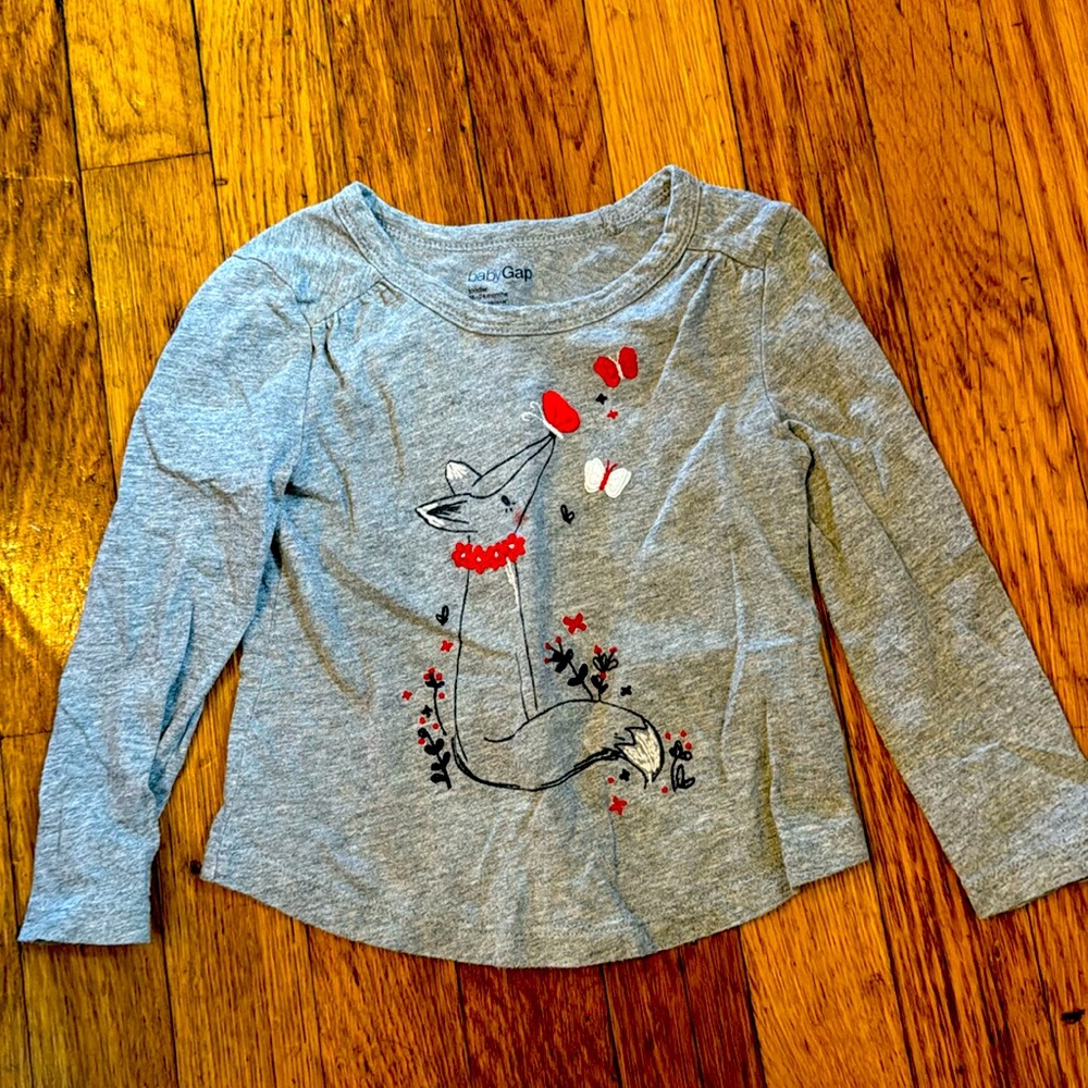 Baby gap long sleeve T-shirt. 18 to 24 months.